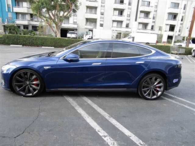 Синій Тесла Модель С, об'ємом двигуна 0 л та пробігом 74 тис. км за 11000 $, фото 4 на Automoto.ua