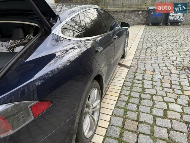 Синій Тесла Модель С, об'ємом двигуна 0 л та пробігом 140 тис. км за 12417 $, фото 5 на Automoto.ua