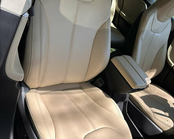 Синий Тесла Модель С, объемом двигателя 0 л и пробегом 93 тыс. км за 18500 $, фото 21 на Automoto.ua
