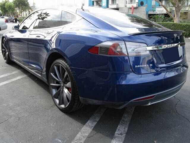 Синій Тесла Модель С, об'ємом двигуна 0 л та пробігом 74 тис. км за 11000 $, фото 5 на Automoto.ua
