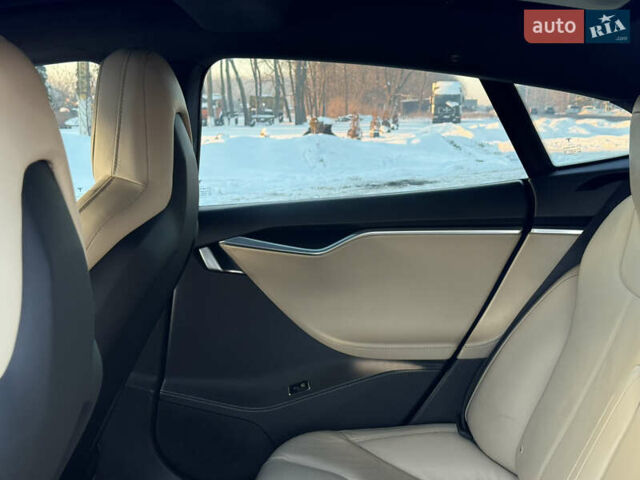 Синій Тесла Модель С, об'ємом двигуна 0 л та пробігом 61 тис. км за 15300 $, фото 44 на Automoto.ua