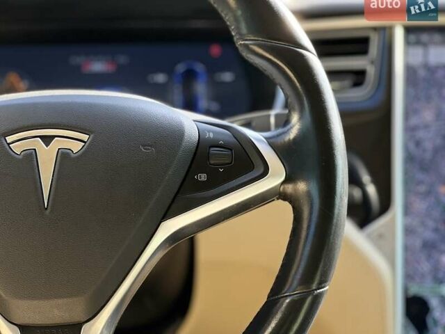 Синий Тесла Модель С, объемом двигателя 0 л и пробегом 135 тыс. км за 18000 $, фото 14 на Automoto.ua
