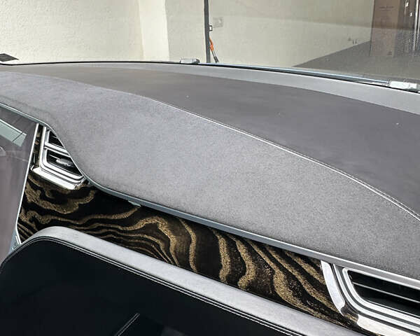 Тесла Модель С 2016 в Львове на Automoto.ua Синий Тесла Модель С, объемом двигателя 0 л и пробегом 161 тыс. км за 21999 $, фото 17 на Automoto.ua