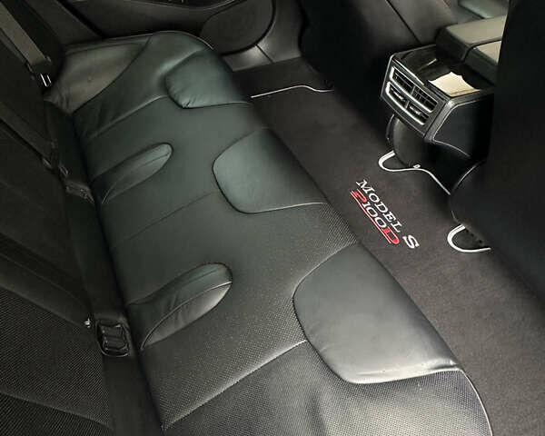 Тесла Модель С 2016 в Львове на Automoto.ua Синий Тесла Модель С, объемом двигателя 0 л и пробегом 161 тыс. км за 21999 $, фото 16 на Automoto.ua