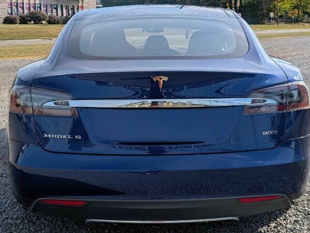 Тесла Модель С 2016 в Одессе на Automoto.ua Синий Тесла Модель С, объемом двигателя 0 л и пробегом 78 тыс. км за 11600 $, фото 4 на Automoto.ua