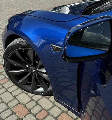 Тесла Модель С 2016 в Львове на Automoto.ua Синий Тесла Модель С, объемом двигателя 0 л и пробегом 161 тыс. км за 21999 $, фото 5 на Automoto.ua