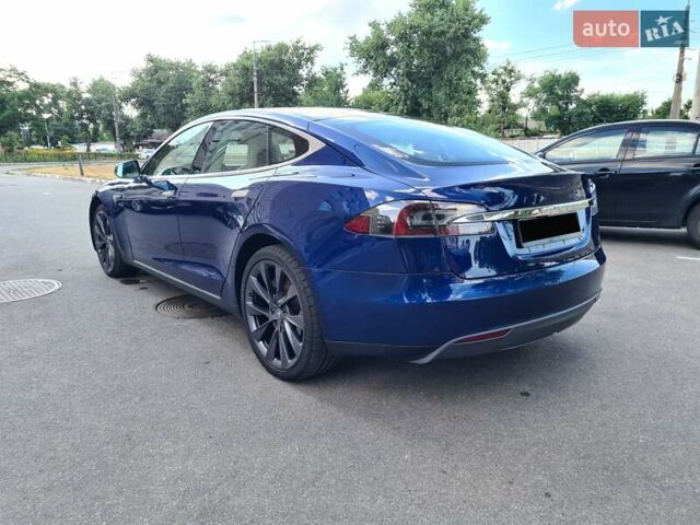 Синий Тесла Модель С, объемом двигателя 0 л и пробегом 93 тыс. км за 16400 $, фото 2 на Automoto.ua