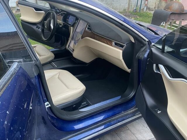 Синий Тесла Модель С, объемом двигателя 0 л и пробегом 103 тыс. км за 17700 $, фото 7 на Automoto.ua