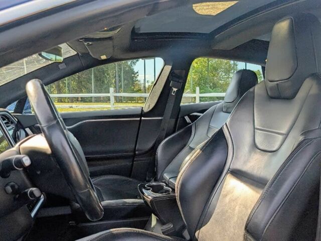 Тесла Модель С 2016 в Одессе на Automoto.ua Синий Тесла Модель С, объемом двигателя 0 л и пробегом 78 тыс. км за 11600 $, фото 8 на Automoto.ua