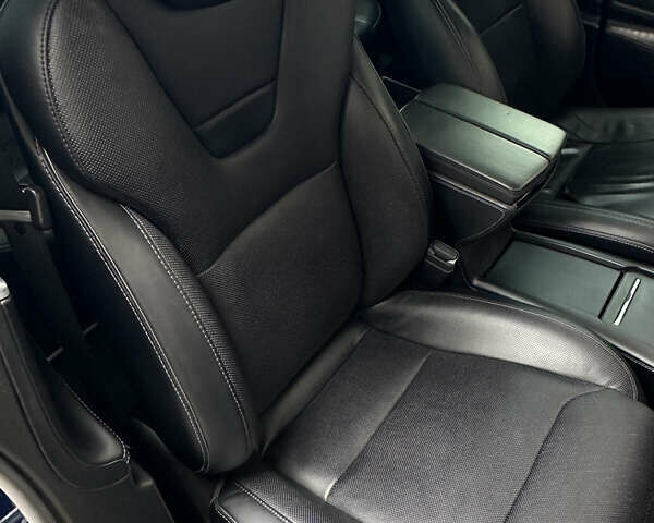 Тесла Модель С 2016 в Львове на Automoto.ua Синий Тесла Модель С, объемом двигателя 0 л и пробегом 161 тыс. км за 21999 $, фото 15 на Automoto.ua