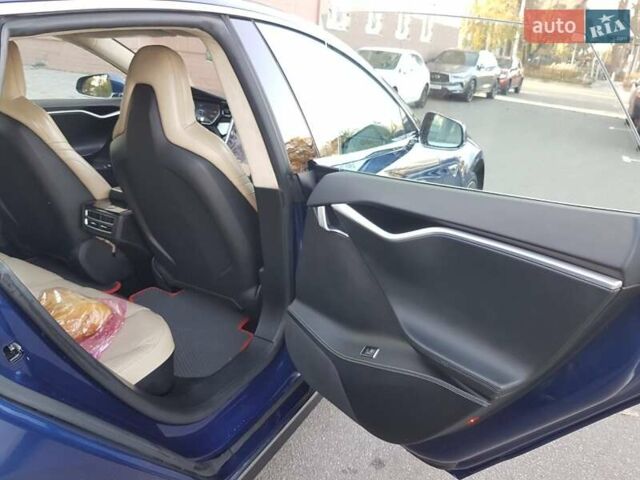 Синій Тесла Модель С, об'ємом двигуна 0 л та пробігом 95 тис. км за 15750 $, фото 7 на Automoto.ua