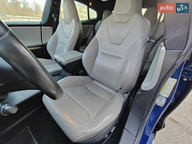 Синий Тесла Модель С, объемом двигателя 0 л и пробегом 101 тыс. км за 18500 $, фото 15 на Automoto.ua