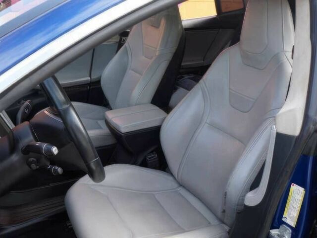 Синій Тесла Модель С, об'ємом двигуна 0 л та пробігом 78 тис. км за 11000 $, фото 8 на Automoto.ua