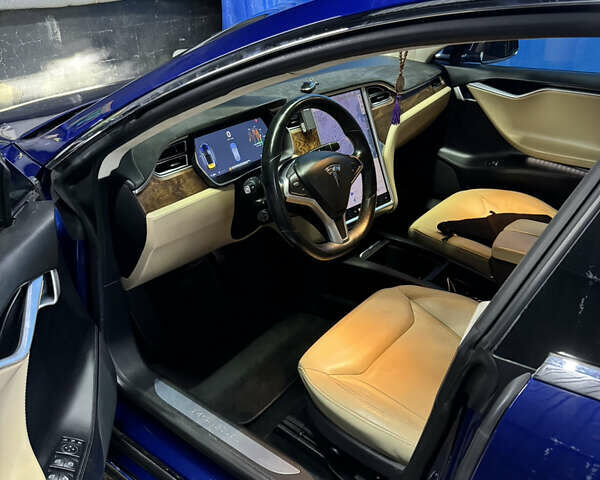 Синий Тесла Модель С, объемом двигателя 0 л и пробегом 140 тыс. км за 17999 $, фото 9 на Automoto.ua