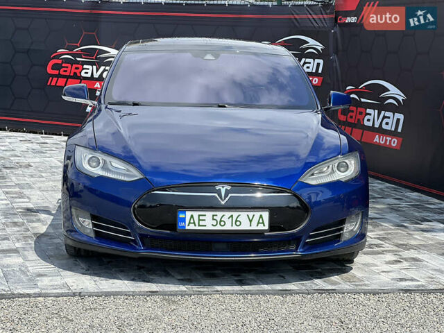 Синий Тесла Модель С, объемом двигателя 0 л и пробегом 200 тыс. км за 13500 $, фото 6 на Automoto.ua
