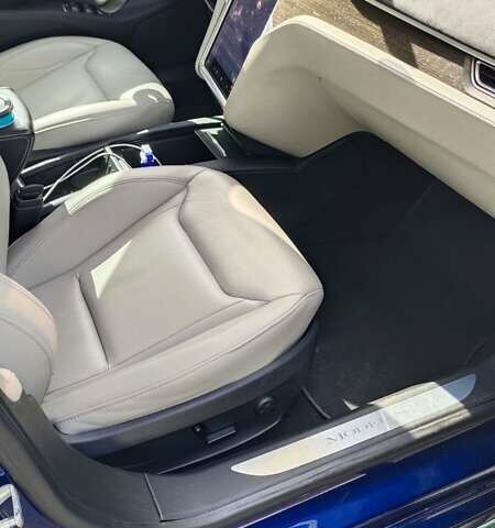 Синій Тесла Модель С, об'ємом двигуна 0 л та пробігом 139 тис. км за 15900 $, фото 4 на Automoto.ua