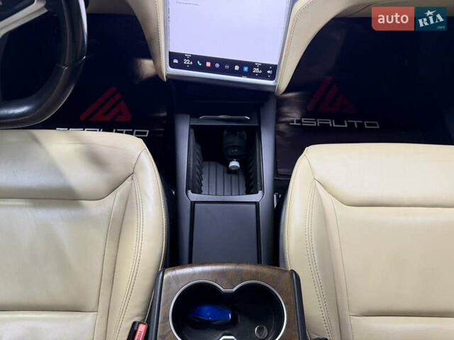 Синій Тесла Модель С, об'ємом двигуна 0 л та пробігом 244 тис. км за 15500 $, фото 27 на Automoto.ua