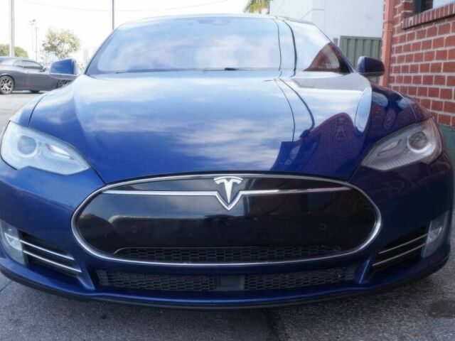 Синій Тесла Модель С, об'ємом двигуна 0 л та пробігом 78 тис. км за 11000 $, фото 1 на Automoto.ua