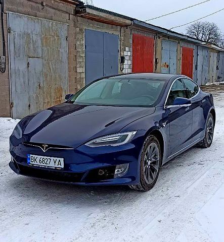 Синий Тесла Модель С, объемом двигателя 0 л и пробегом 0 тыс. км за 16000 $, фото 8 на Automoto.ua