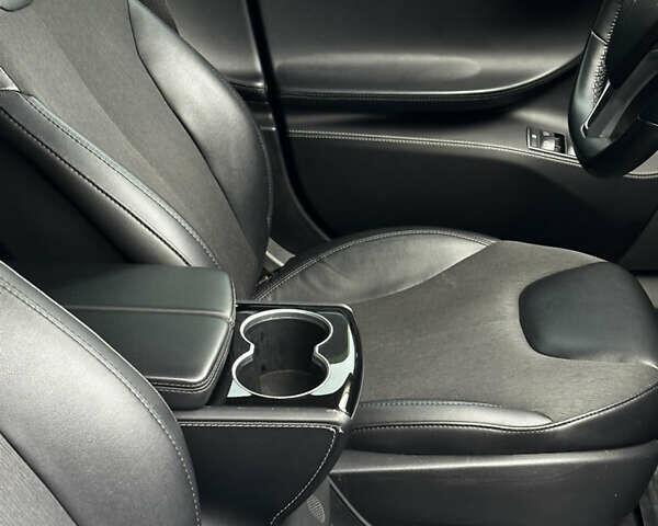 Синий Тесла Модель С, объемом двигателя 0 л и пробегом 116 тыс. км за 14300 $, фото 15 на Automoto.ua