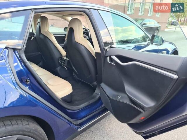 Синий Тесла Модель С, объемом двигателя 0 л и пробегом 93 тыс. км за 16400 $, фото 12 на Automoto.ua