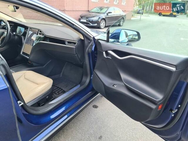 Синий Тесла Модель С, объемом двигателя 0 л и пробегом 93 тыс. км за 16400 $, фото 14 на Automoto.ua