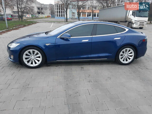 Синий Тесла Модель С, объемом двигателя 0 л и пробегом 184 тыс. км за 15200 $, фото 4 на Automoto.ua
