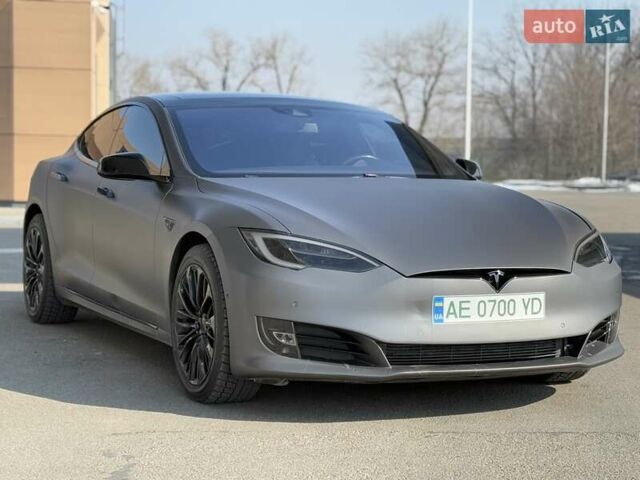Синий Тесла Модель С, объемом двигателя 0 л и пробегом 200 тыс. км за 17900 $, фото 16 на Automoto.ua