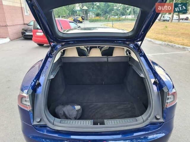 Синий Тесла Модель С, объемом двигателя 0 л и пробегом 93 тыс. км за 16400 $, фото 15 на Automoto.ua