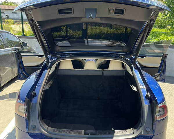 Синий Тесла Модель С, объемом двигателя 0 л и пробегом 125 тыс. км за 24900 $, фото 37 на Automoto.ua