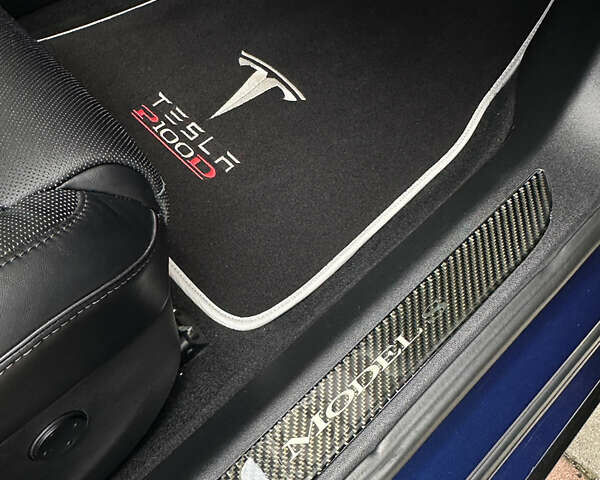 Тесла Модель С 2016 в Львове на Automoto.ua Синий Тесла Модель С, объемом двигателя 0 л и пробегом 161 тыс. км за 21999 $, фото 14 на Automoto.ua