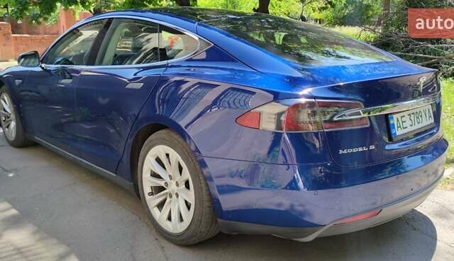 Синий Тесла Модель С, объемом двигателя 0 л и пробегом 150 тыс. км за 17500 $, фото 4 на Automoto.ua