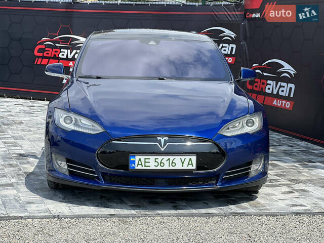 Синий Тесла Модель С, объемом двигателя 0 л и пробегом 200 тыс. км за 13500 $, фото 4 на Automoto.ua