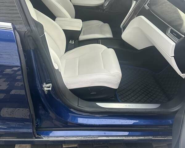 Синій Тесла Модель С, об'ємом двигуна 0 л та пробігом 123 тис. км за 22500 $, фото 11 на Automoto.ua