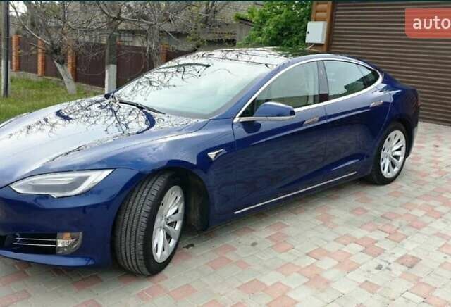 Синий Тесла Модель С, объемом двигателя 0 л и пробегом 9 тыс. км за 46999 $, фото 6 на Automoto.ua