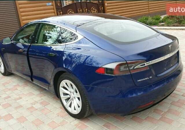 Синий Тесла Модель С, объемом двигателя 0 л и пробегом 9 тыс. км за 46999 $, фото 4 на Automoto.ua