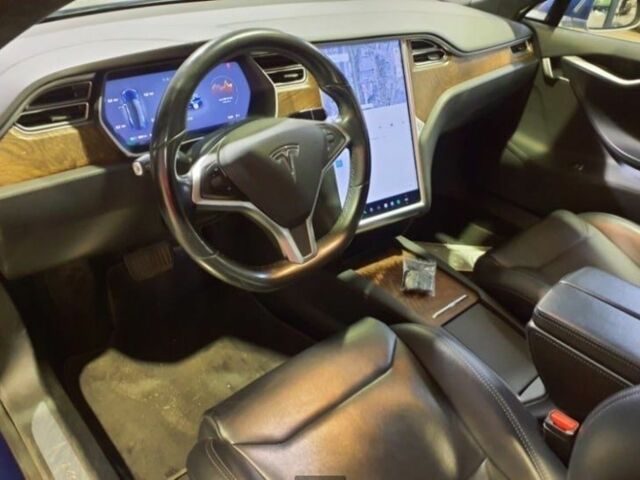 Тесла Модель С 2017 в Киеве на Automoto.ua Синий Тесла Модель С, объемом двигателя 0 л и пробегом 134 тыс. км за 15900 $, фото 8 на Automoto.ua