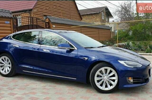 Синий Тесла Модель С, объемом двигателя 0 л и пробегом 9 тыс. км за 46999 $, фото 1 на Automoto.ua