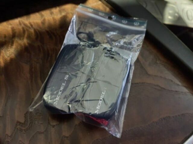 Тесла Модель С 2017 в Киеве на Automoto.ua Синий Тесла Модель С, объемом двигателя 0 л и пробегом 134 тыс. км за 15900 $, фото 6 на Automoto.ua