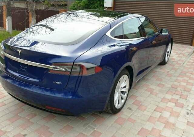 Синий Тесла Модель С, объемом двигателя 0 л и пробегом 9 тыс. км за 46999 $, фото 2 на Automoto.ua
