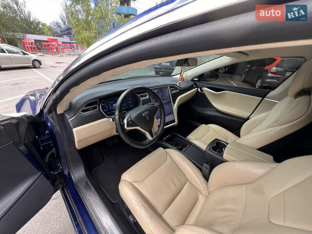 Синий Тесла Модель С, объемом двигателя 0 л и пробегом 133 тыс. км за 18300 $, фото 42 на Automoto.ua