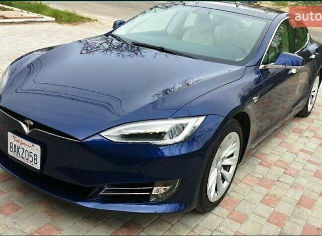 Синий Тесла Модель С, объемом двигателя 0 л и пробегом 9 тыс. км за 46999 $, фото 5 на Automoto.ua