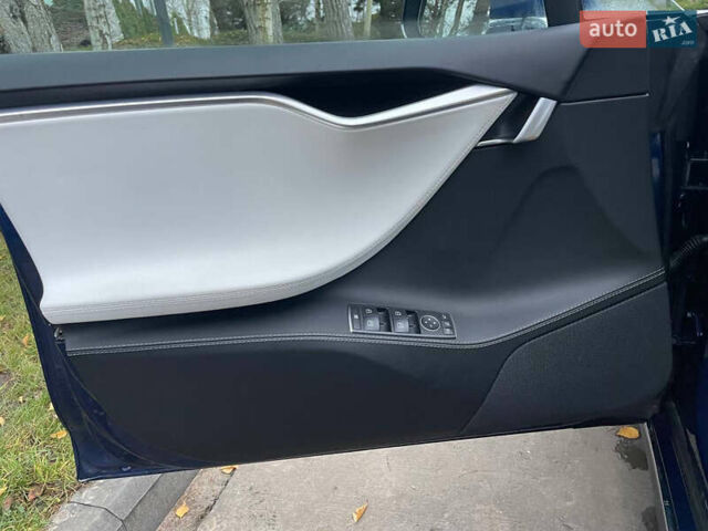 Синій Тесла Модель С, об'ємом двигуна 0 л та пробігом 115 тис. км за 22700 $, фото 12 на Automoto.ua