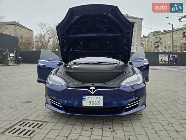 Синий Тесла Модель С, объемом двигателя 0 л и пробегом 220 тыс. км за 16000 $, фото 7 на Automoto.ua