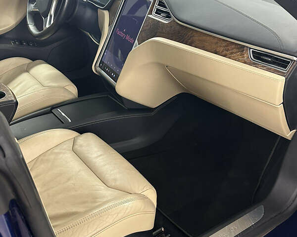 Синий Тесла Модель С, объемом двигателя 0 л и пробегом 137 тыс. км за 17499 $, фото 11 на Automoto.ua