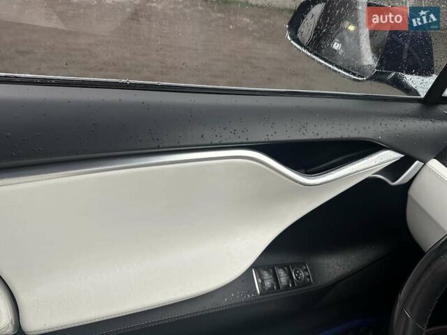 Синій Тесла Модель С, об'ємом двигуна 0 л та пробігом 123 тис. км за 22500 $, фото 6 на Automoto.ua