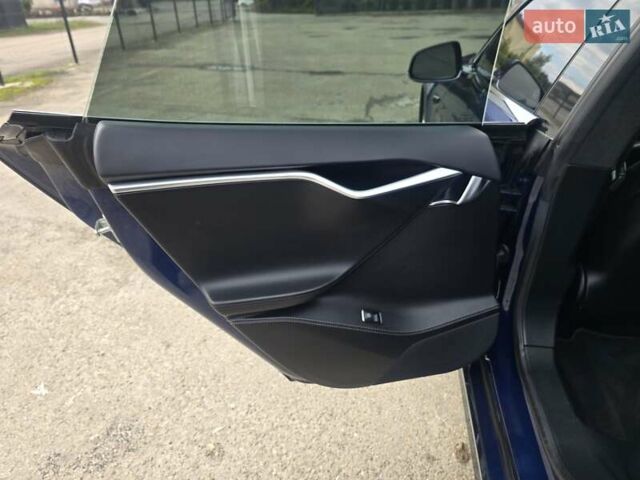 Синий Тесла Модель С, объемом двигателя 0 л и пробегом 217 тыс. км за 17999 $, фото 6 на Automoto.ua