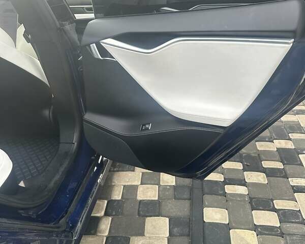 Синій Тесла Модель С, об'ємом двигуна 0 л та пробігом 123 тис. км за 22500 $, фото 12 на Automoto.ua