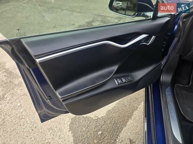 Синий Тесла Модель С, объемом двигателя 0 л и пробегом 217 тыс. км за 17999 $, фото 10 на Automoto.ua