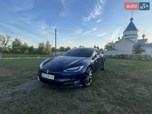 Синий Тесла Модель С, объемом двигателя 0 л и пробегом 150 тыс. км за 19000 $, фото 5 на Automoto.ua